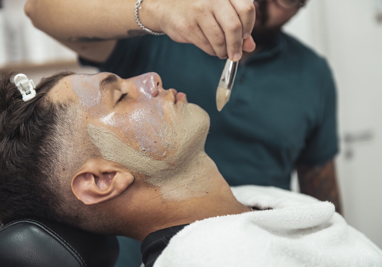 Maschera pelli impure e grasse